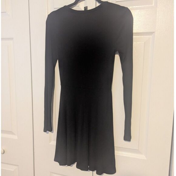 Forever 21 Women’s Long Sleeve Black Knit Dress Size Small - Picture 5 of 5